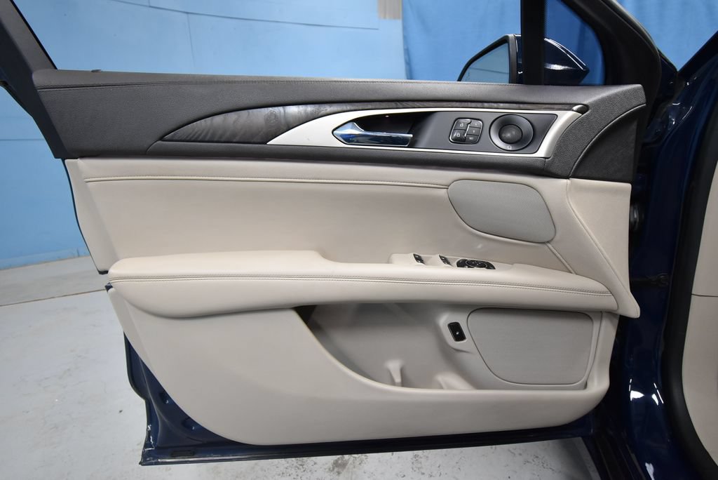 Used 2020 Lincoln MKZ Reserve w/ Elements Package FWD image 5
