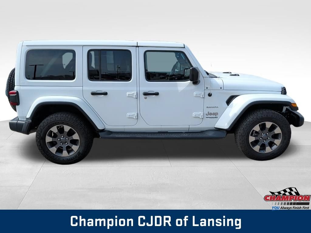 Used 2018 Jeep Wrangler Unlimited Sahara AWD/4WD image 7