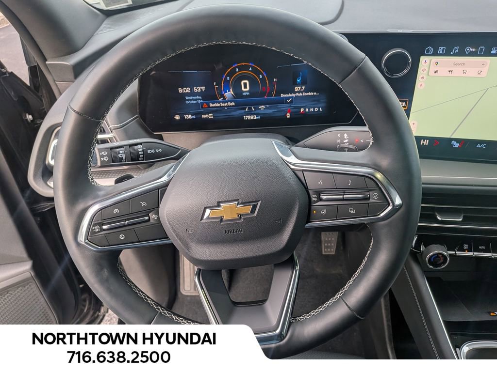 Used 2025 Chevrolet Traverse LT image 12