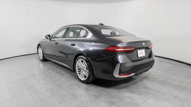 Used 2025 BMW 530i w/ Premium Package RWD image 6