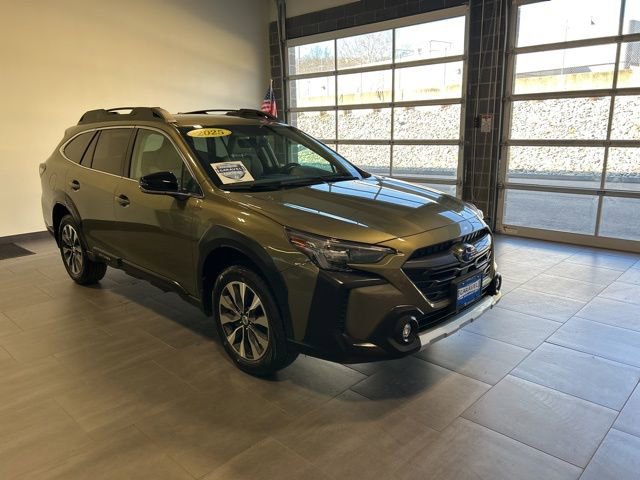 Used 2025 Subaru Outback Limited image 9