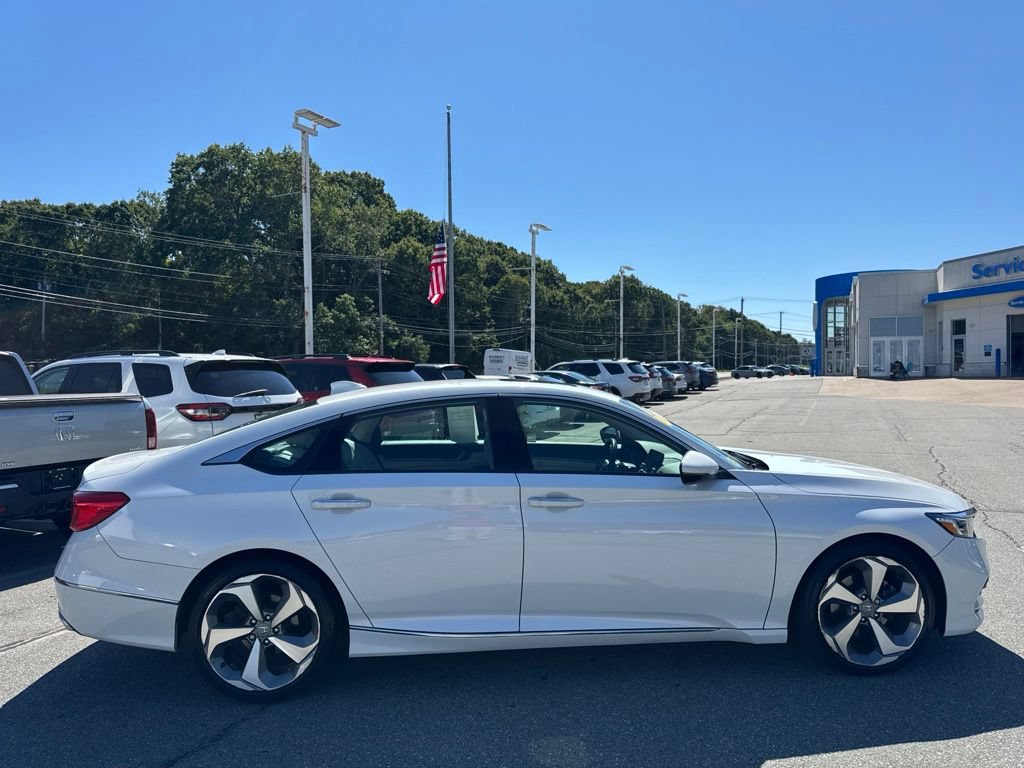 Used 2019 Honda Accord Touring image 6