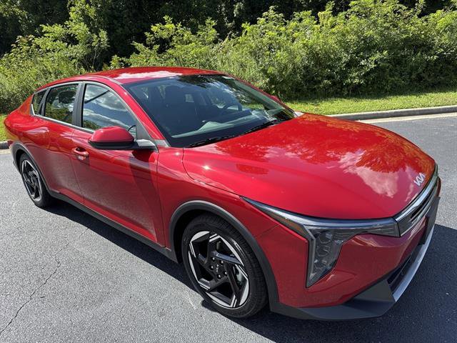 New 2025 Kia K4 EX image 1