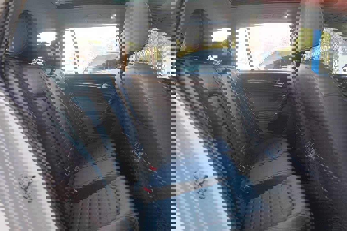 Used 2017 Volkswagen Golf SEL image 34