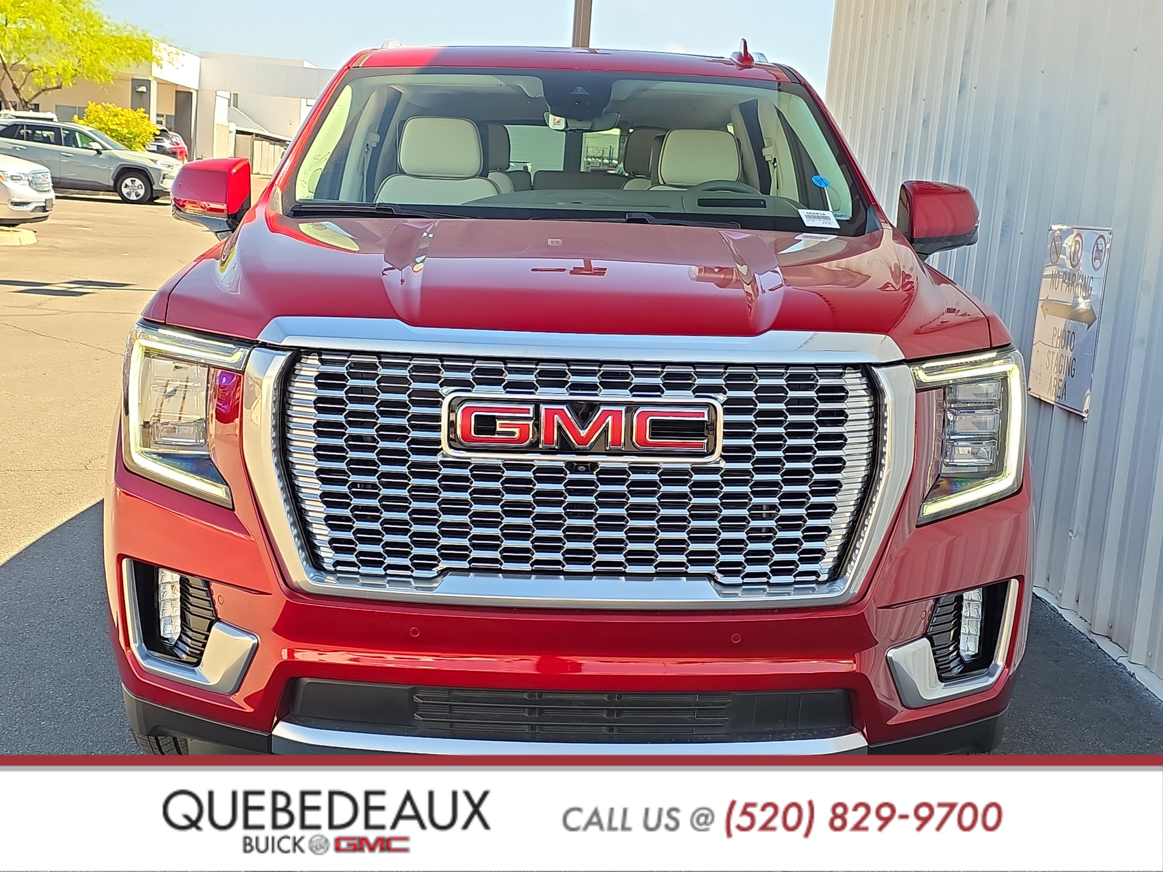 Used 2024 GMC Yukon Denali w/ Denali Reserve Package image 2