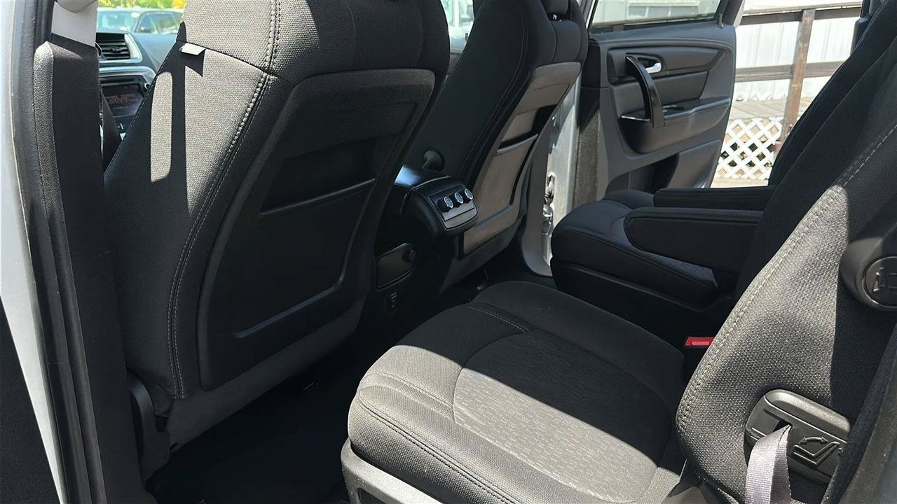 Used 2014 GMC Acadia SLE FWD image 22