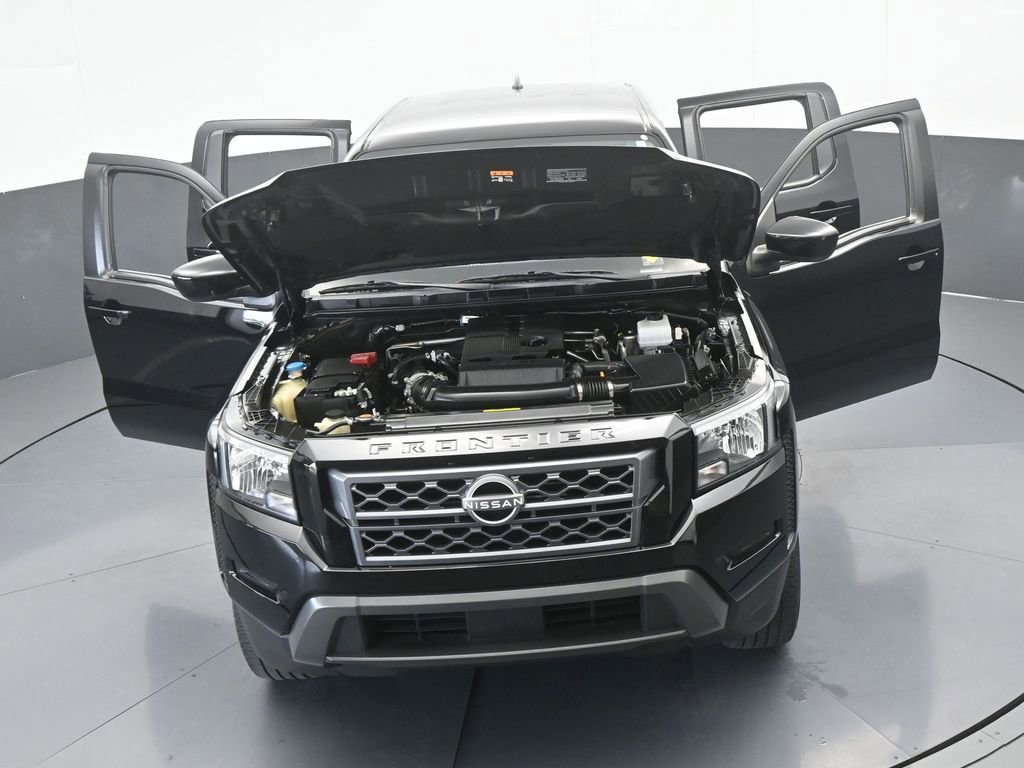 Used 2024 Nissan Frontier SV image 65