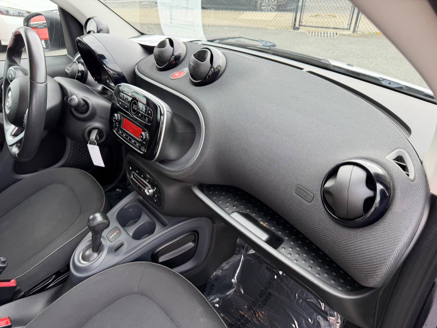 Used 2017 smart fortwo electric drive image 29