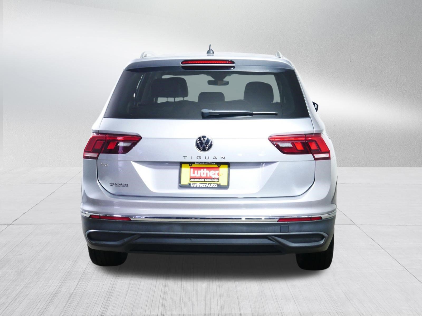 Used 2022 Volkswagen Tiguan SE FWD image 6