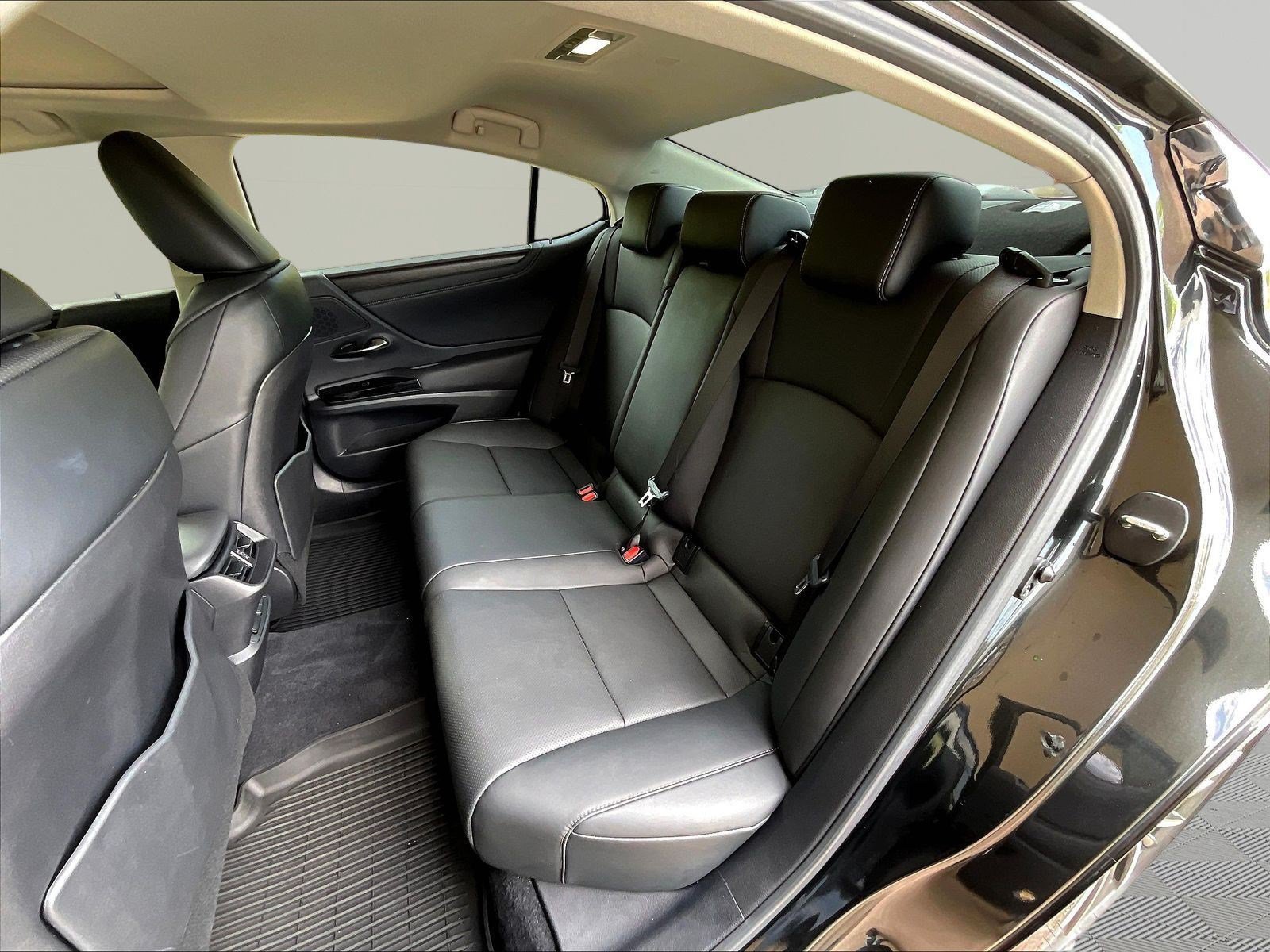 Used 2024 Lexus ES 350 w/ Premium Package FWD image 22