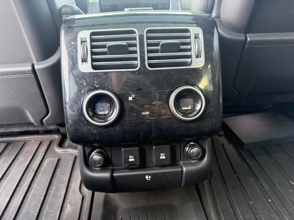 Used 2021 Land Rover Range Rover P525 Westminster Edition LWB image 13