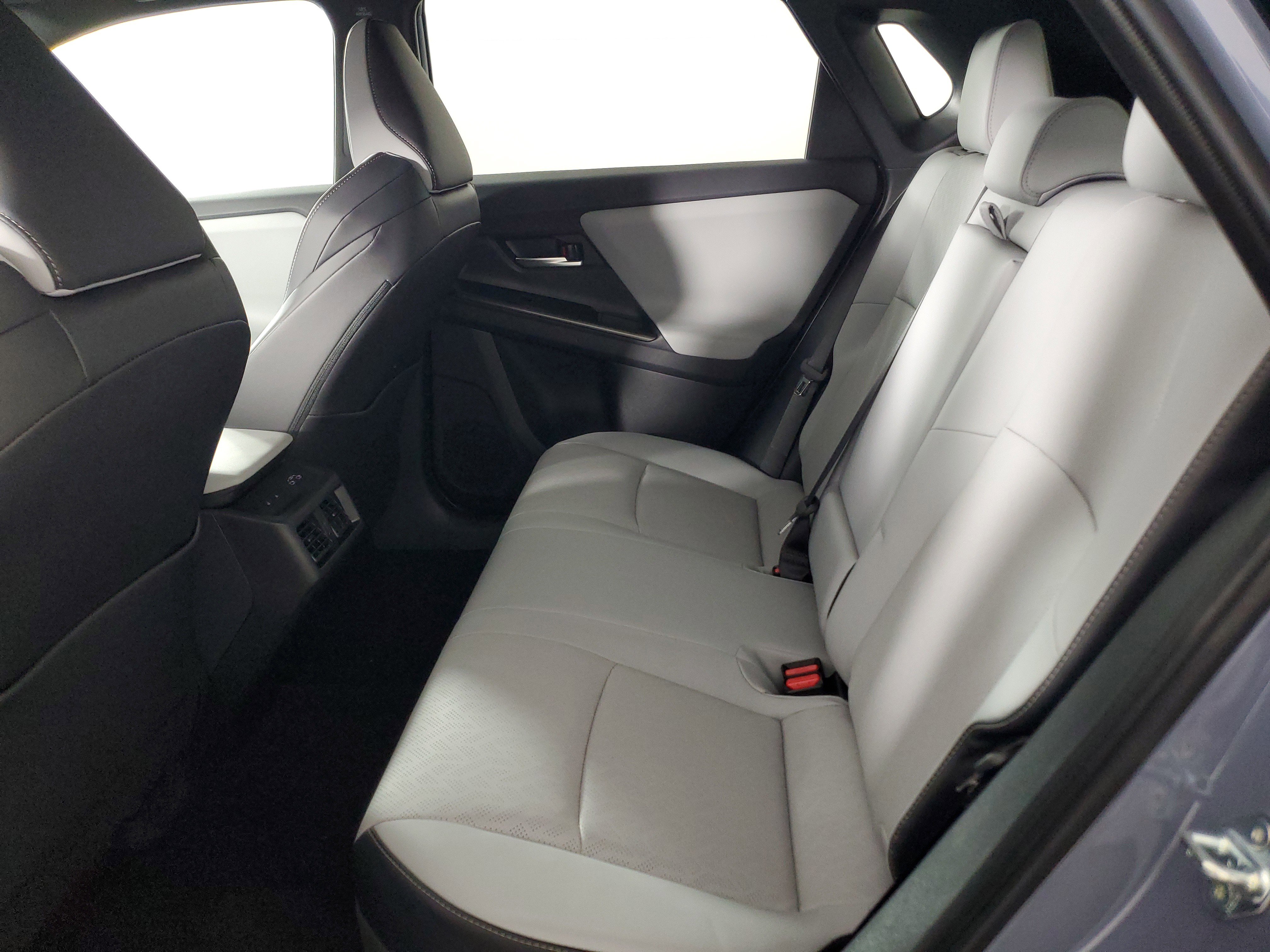 New 2026 Subaru Solterra Limited image 13