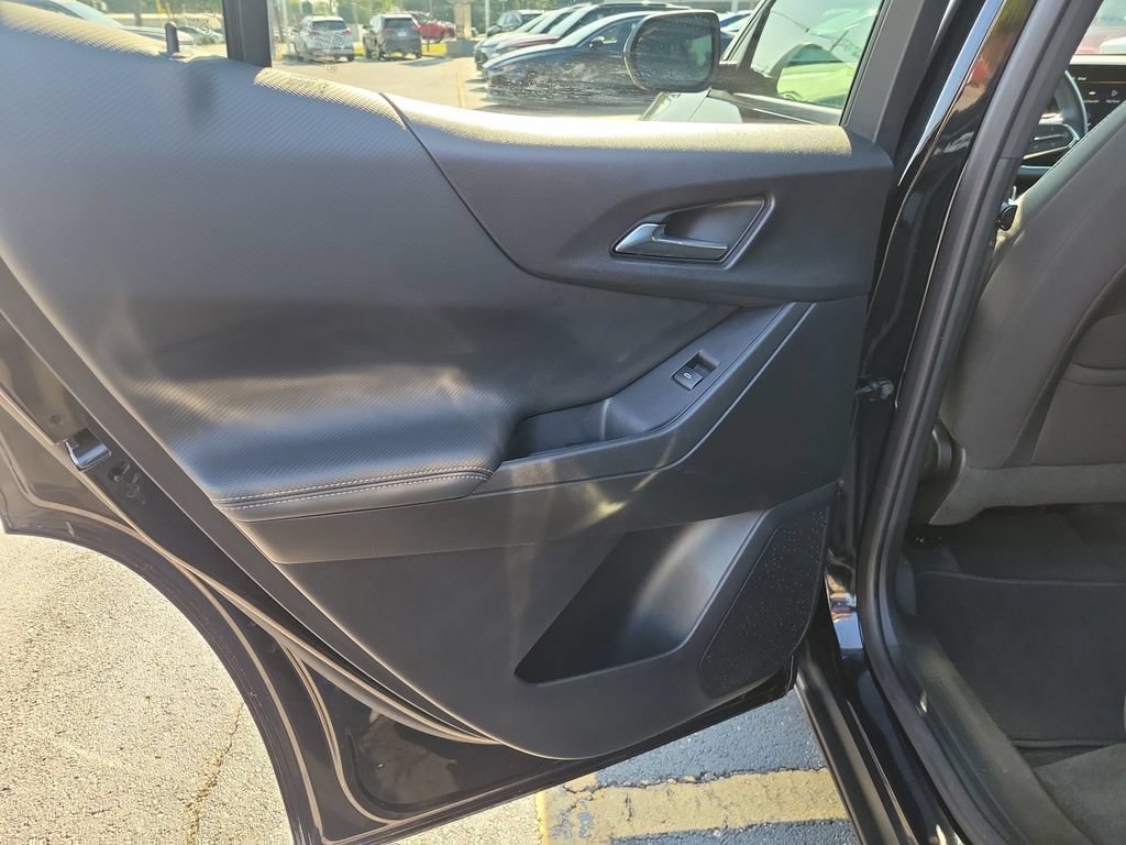 Used 2026 Chevrolet Equinox LT FWD image 16