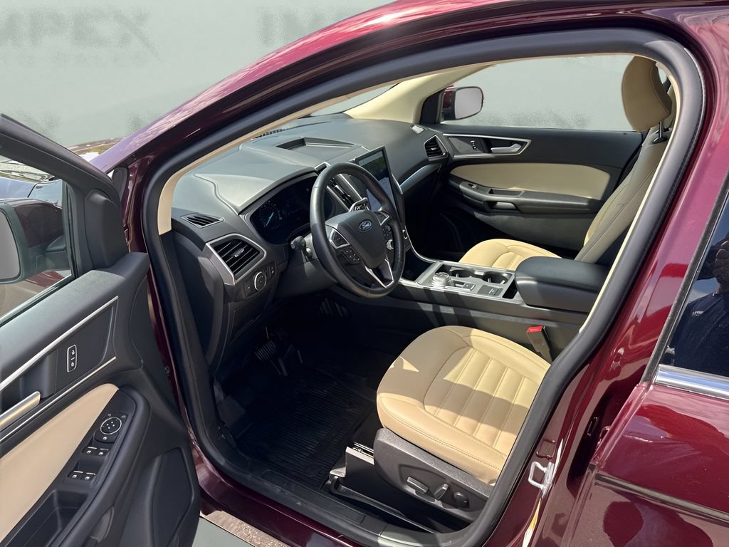 Used 2022 Ford Edge SEL w/ Convenience Package AWD/4WD image 9