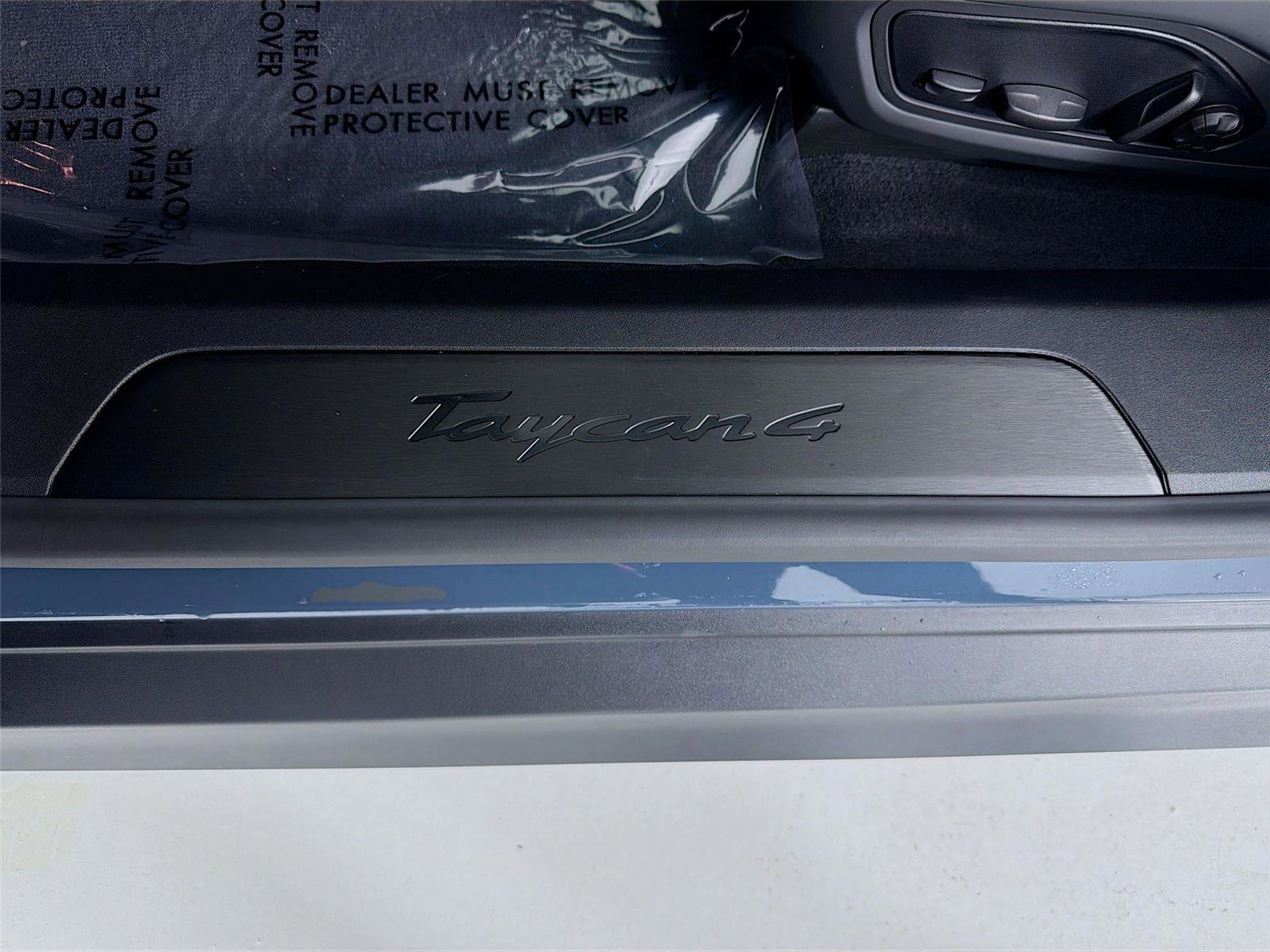 Certified 2025 Porsche Taycan image 10