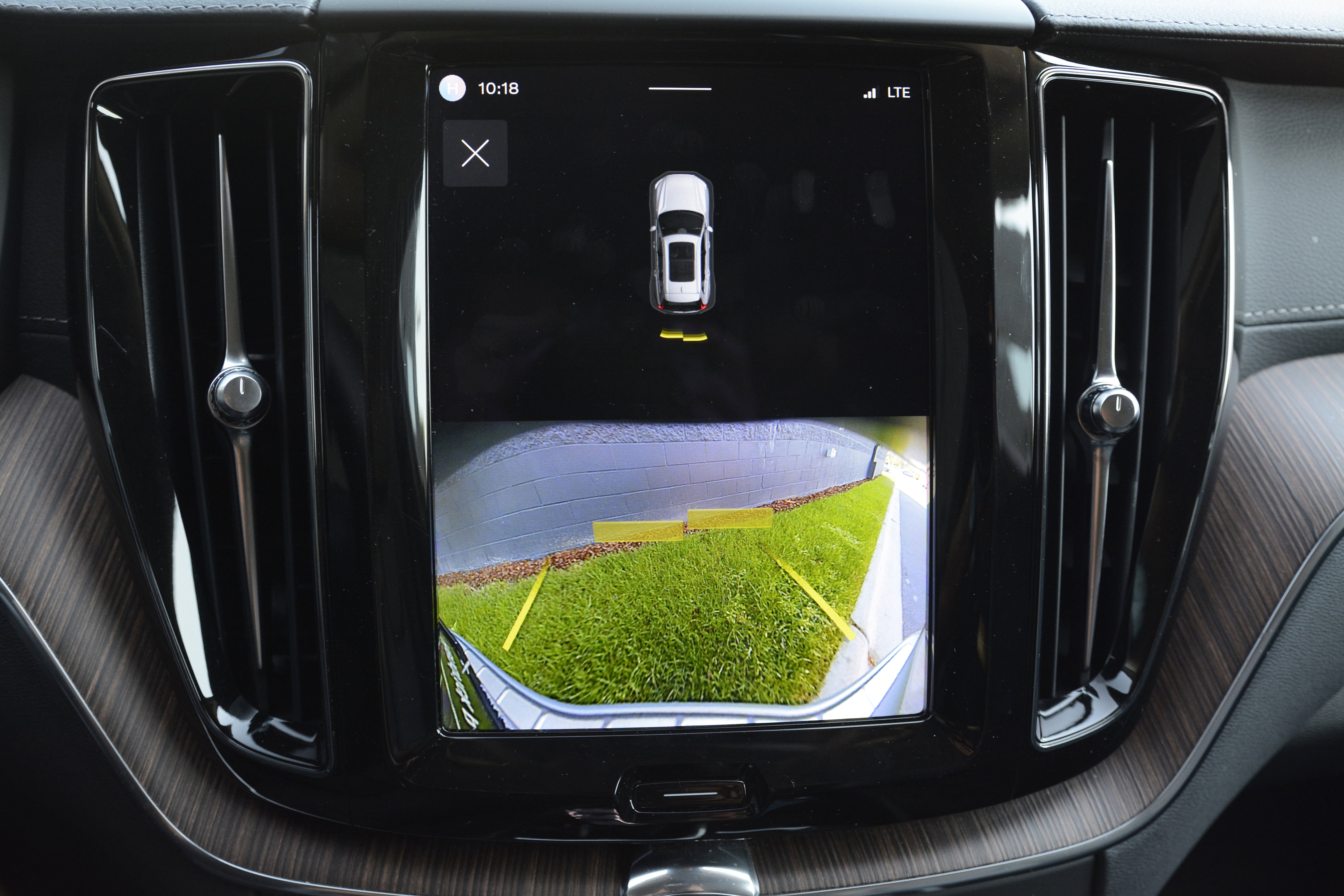 Used 2023 Volvo XC60 T8 Ultimate image 19