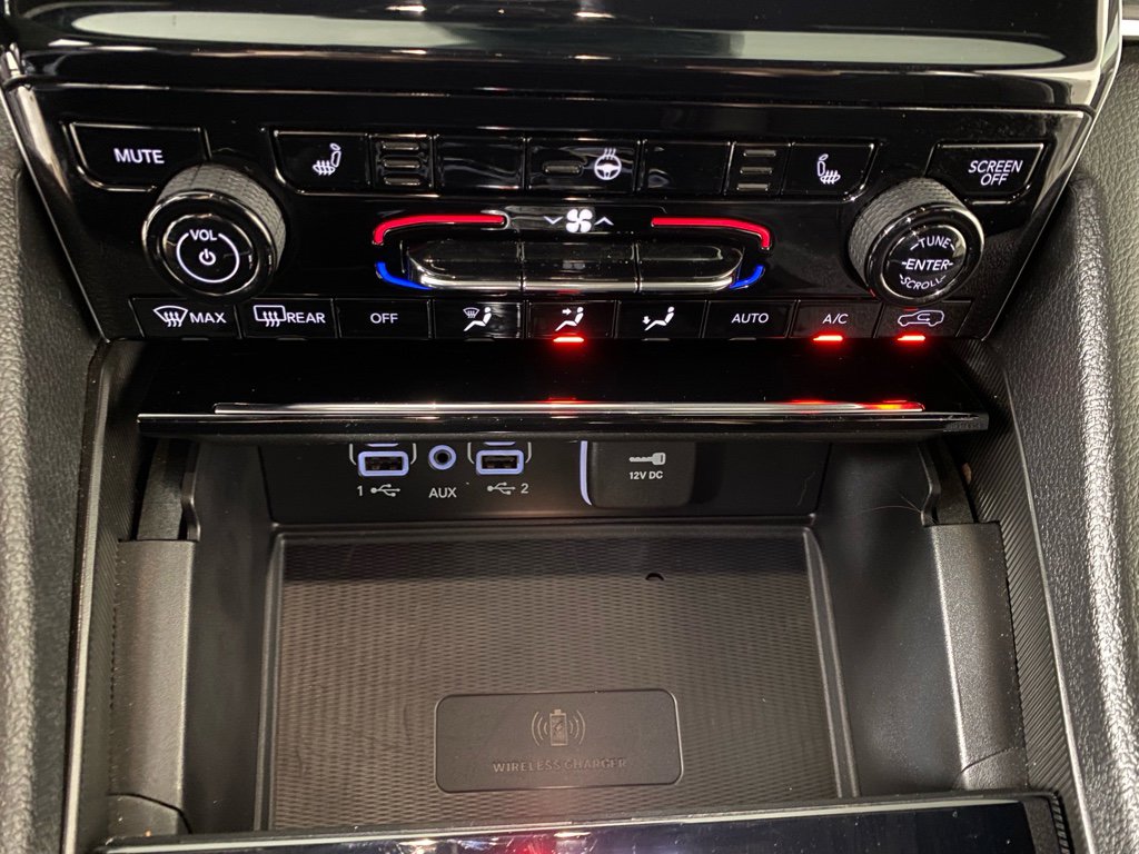 Used 2024 Jeep Grand Cherokee Altitude image 8