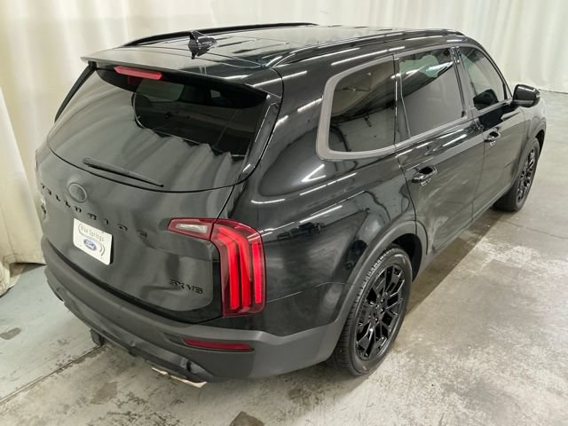 Used 2021 Kia Telluride SX w/ Nightfall Edition Package AWD/4WD image 3