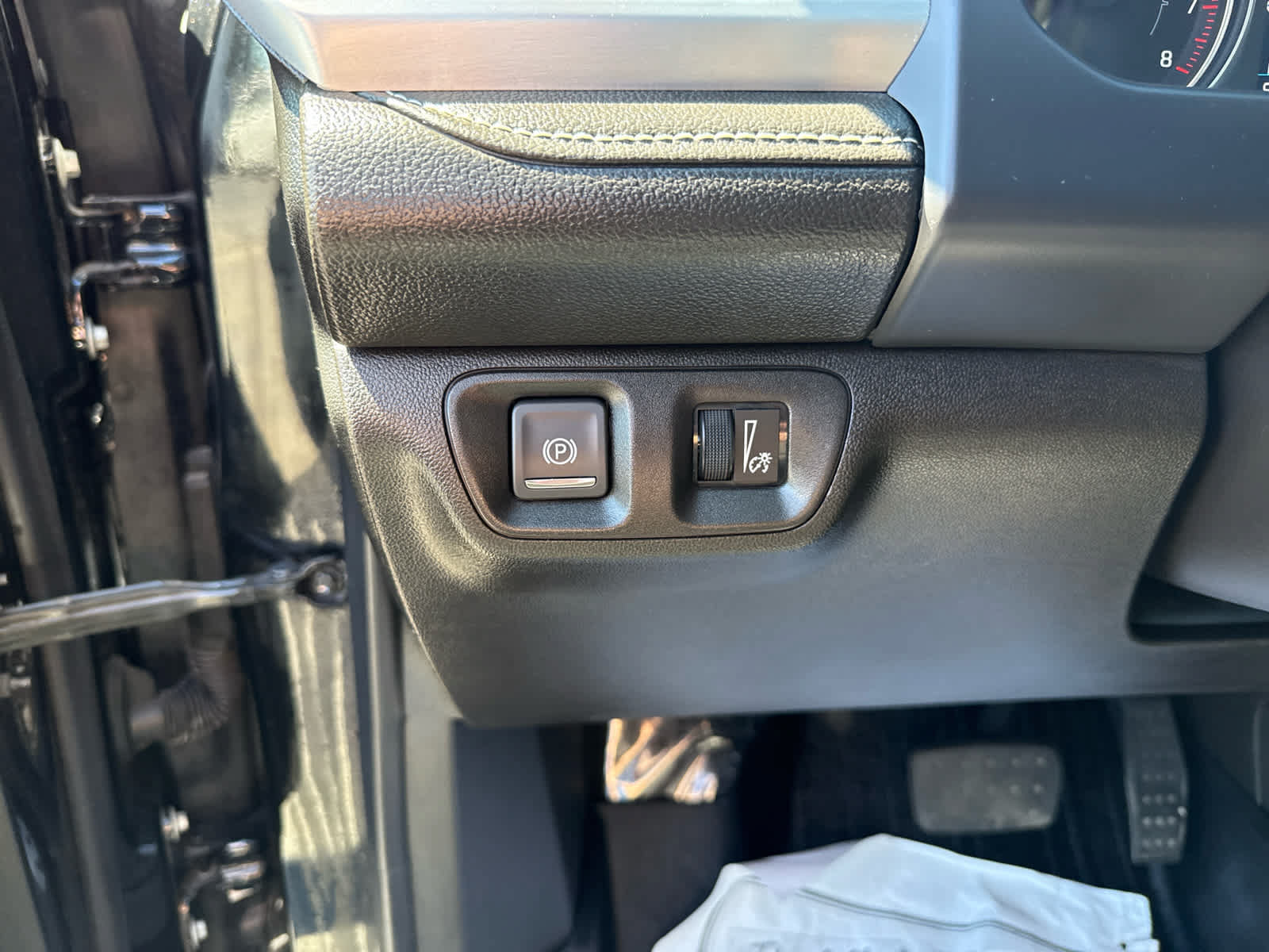 Used 2023 GMC Acadia SLE w/ Driver Convenience Package AWD/4WD image 20