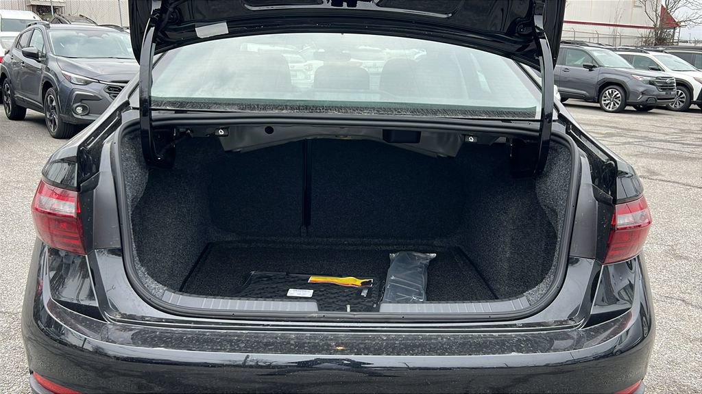 New 2026 Volkswagen Jetta SE image 14