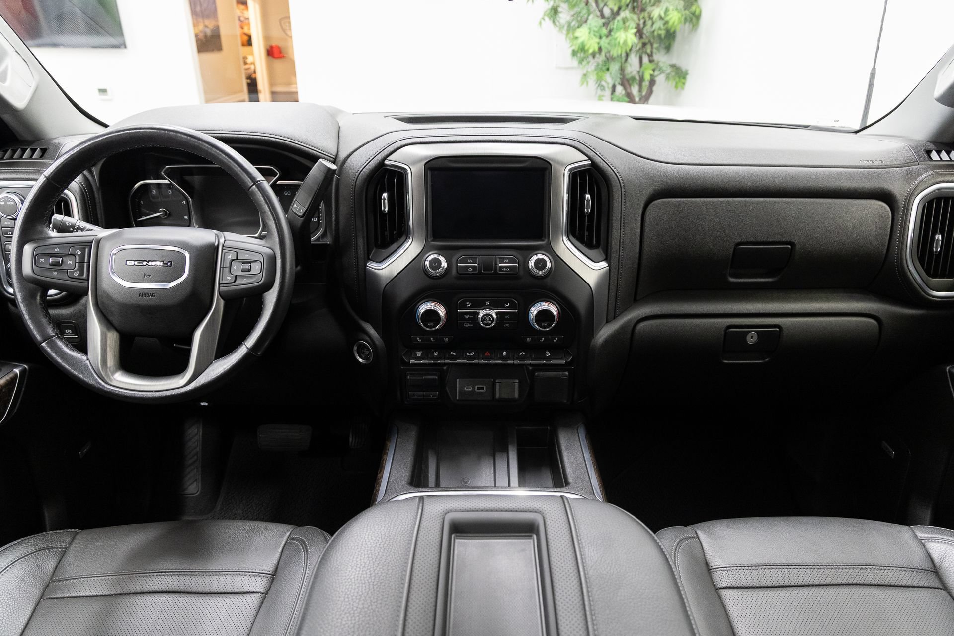 Used 2021 GMC Sierra 2500 Denali w/ Denali Ultimate Package AWD/4WD image 5