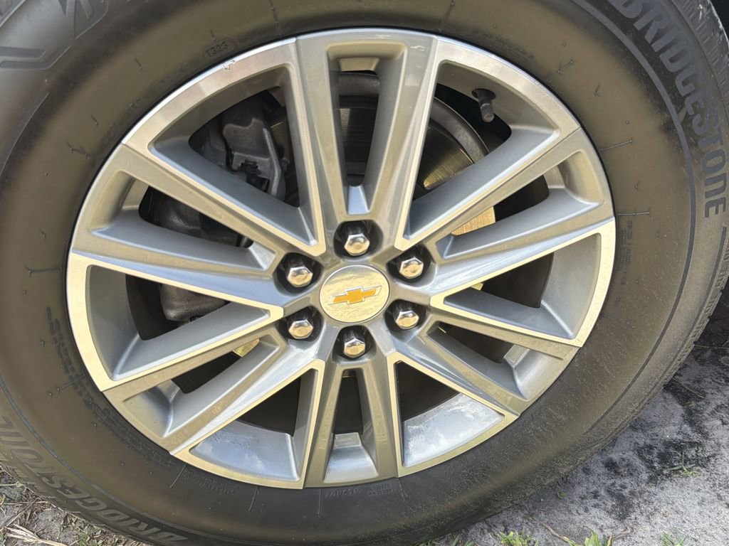 Certified 2023 Chevrolet Traverse LT FWD image 5