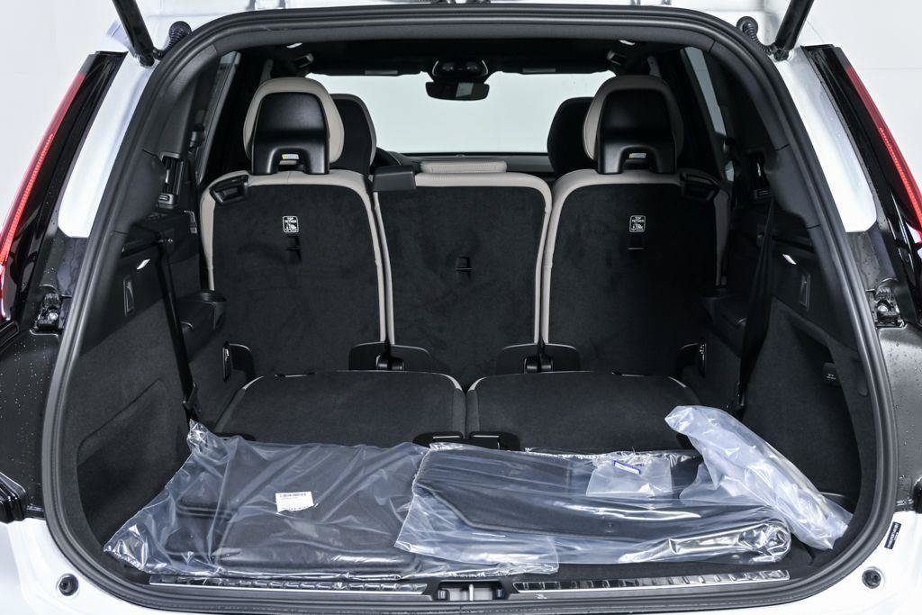 New 2026 Volvo XC90 B6 Plus AWD/4WD image 31