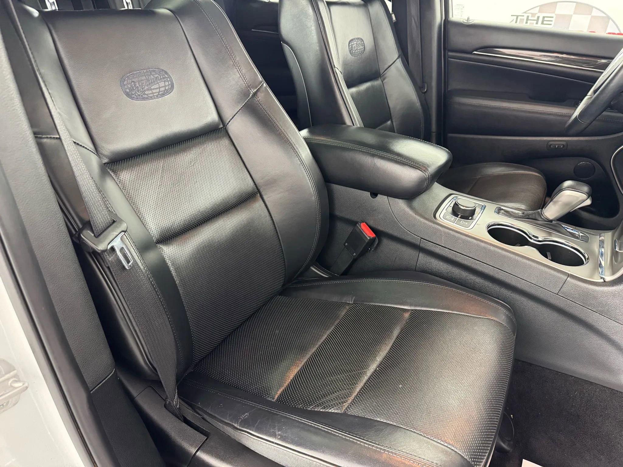 Used 2018 Jeep Grand Cherokee Overland image 38