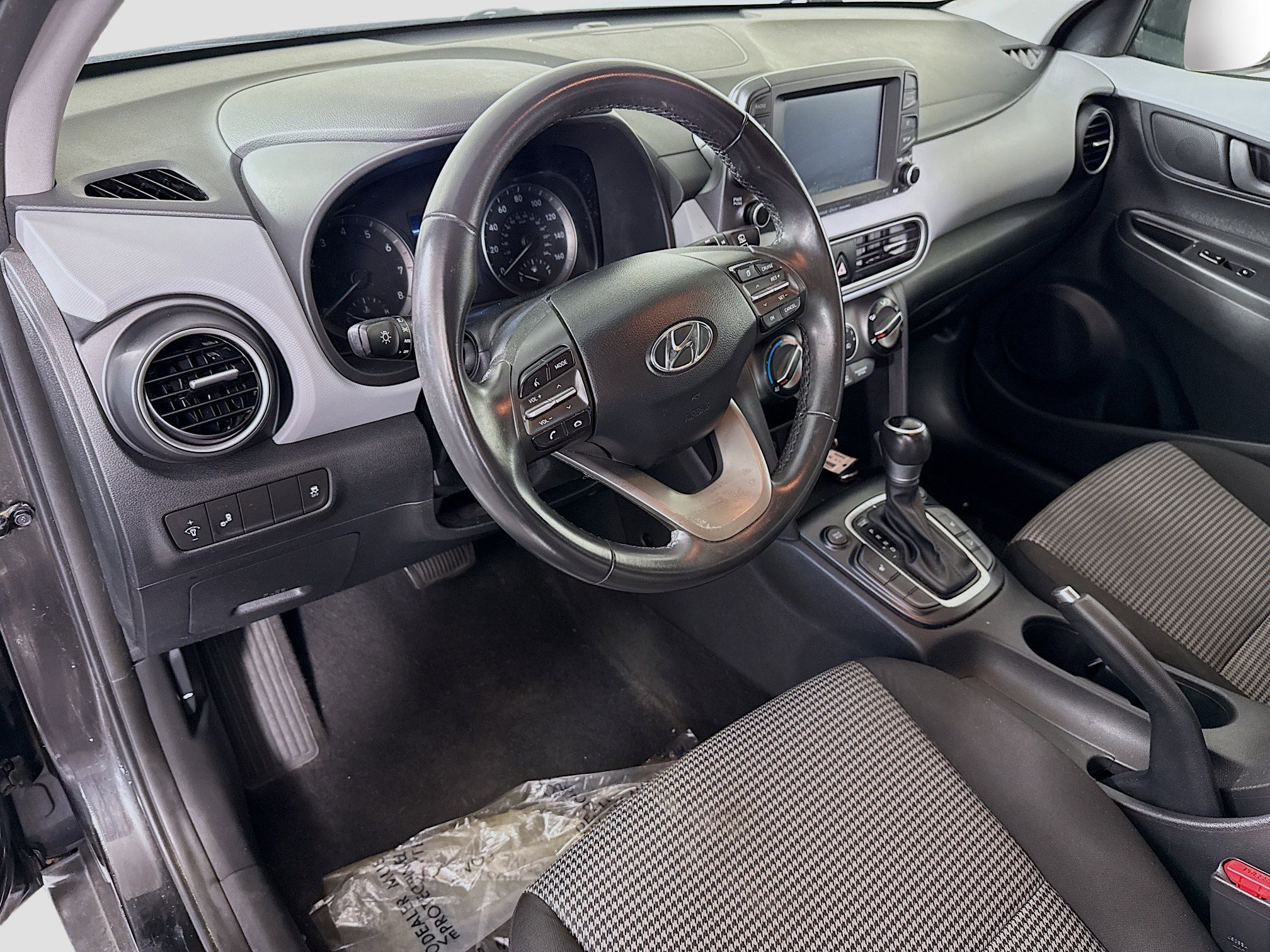 Used 2018 Hyundai Kona SEL image 23