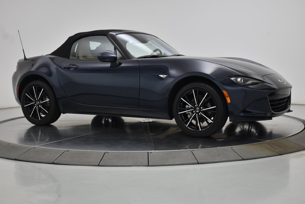Certified 2025 MAZDA MX-5 Miata Grand Touring RWD image 11