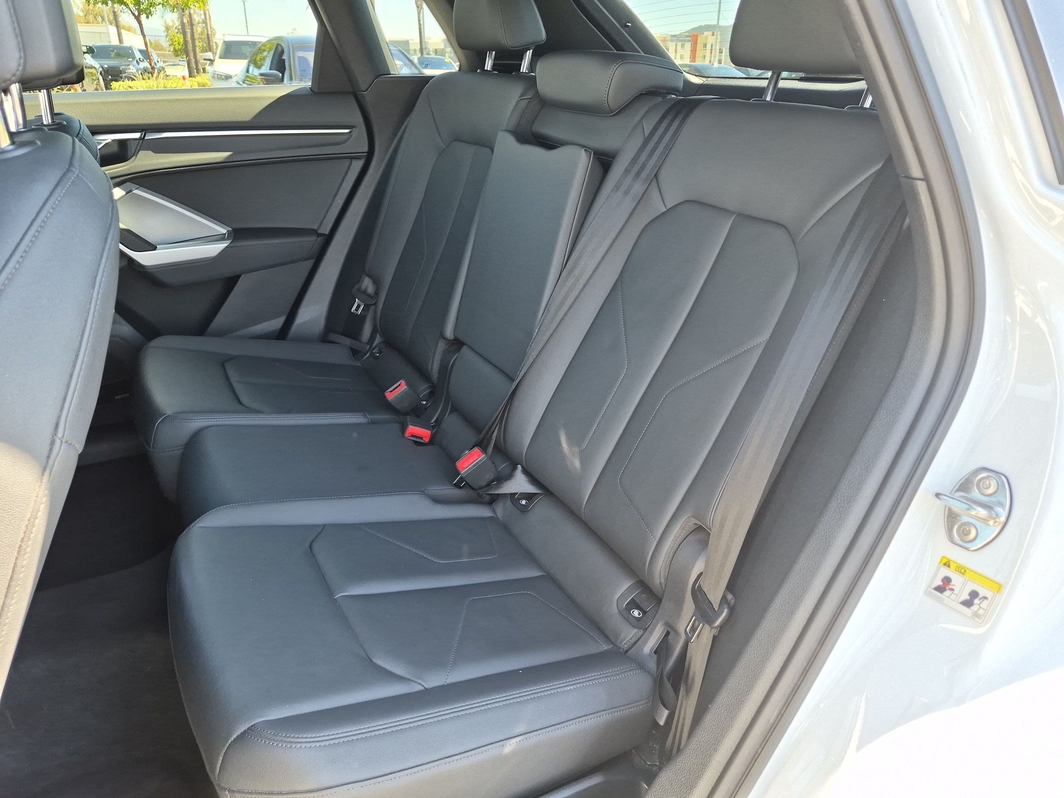 Used 2024 Audi Q3 2.0T Premium Plus w/ Premium Plus Package AWD/4WD image 31