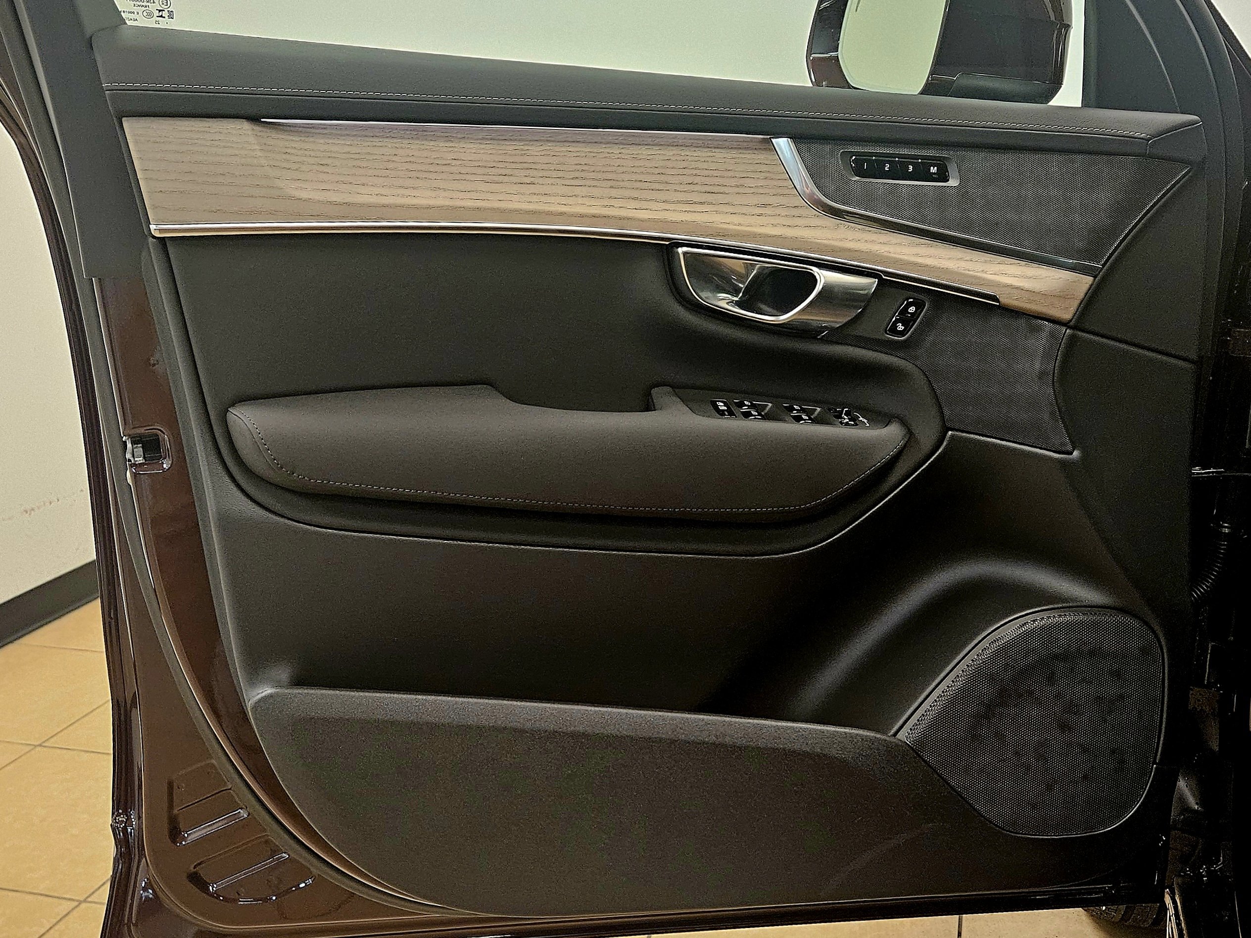 New 2026 Volvo XC90 B5 Core w/ Protection Package Premier image 13