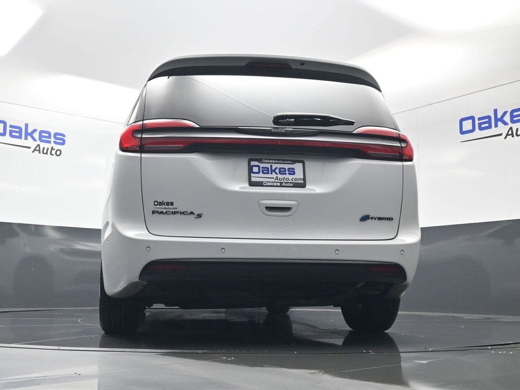 Used 2024 Chrysler Pacifica Select image 44