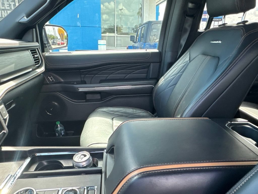 Used 2023 Ford Expedition Platinum AWD/4WD image 18