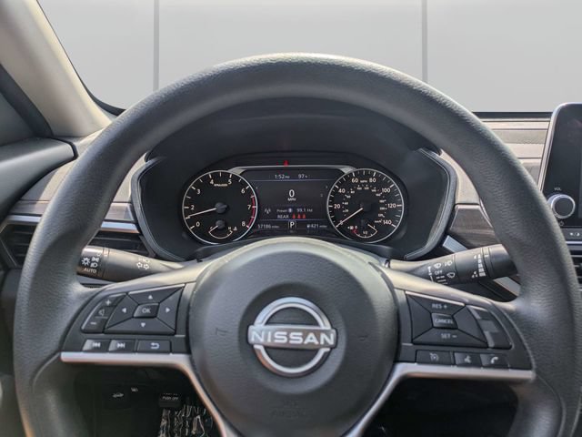 Used 2024 Nissan Altima 2.5 SV FWD image 28
