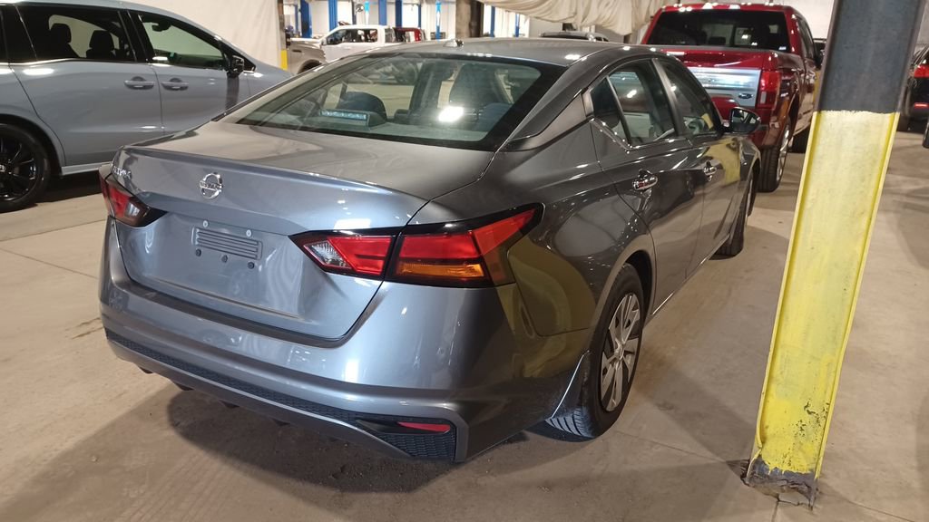Used 2019 Nissan Altima 2.5 S image 2