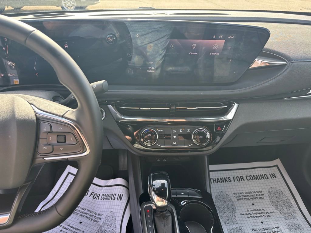 Used 2025 Buick Envista Sport Touring image 14