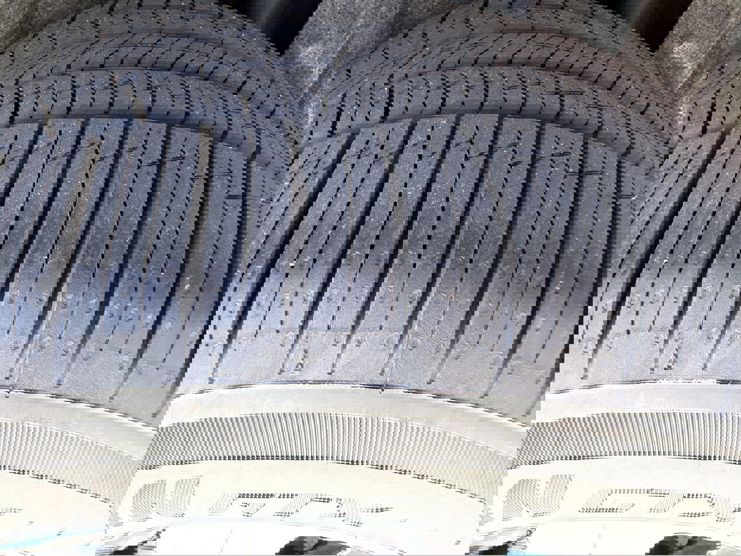 New 2026 Volkswagen Atlas Cross Sport SE image 30