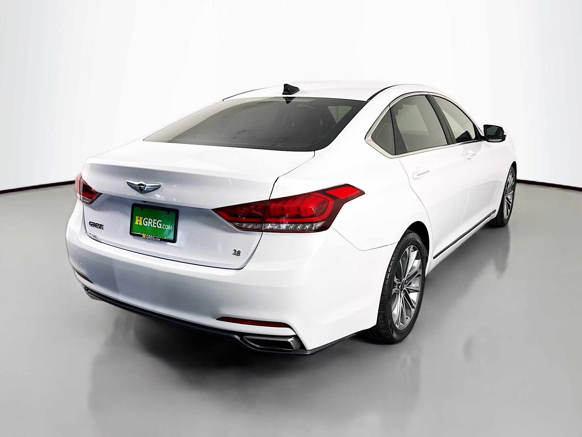 Used 2016 Hyundai Genesis 3.8 RWD image 10
