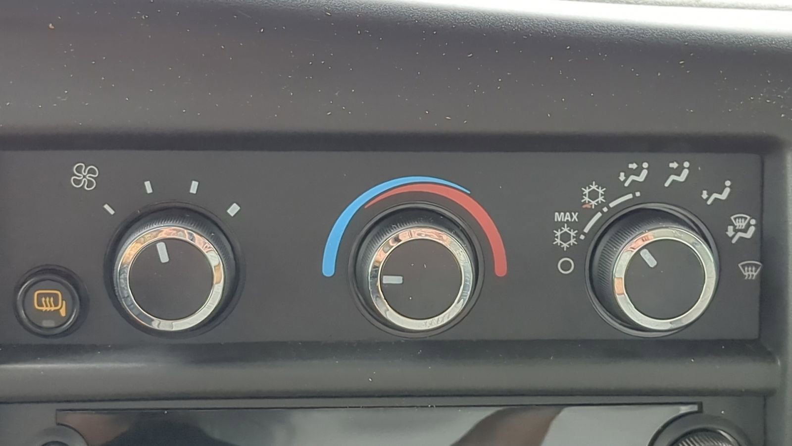 New 2025 GMC Savana 3500 w/ Power Convenience Package image 3