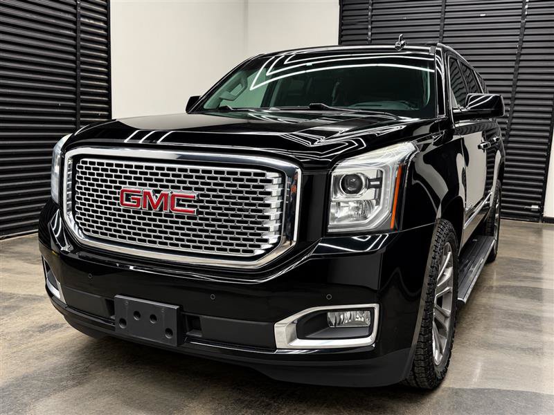Used 2015 GMC Yukon Denali w/ Premium Package AWD/4WD image 2