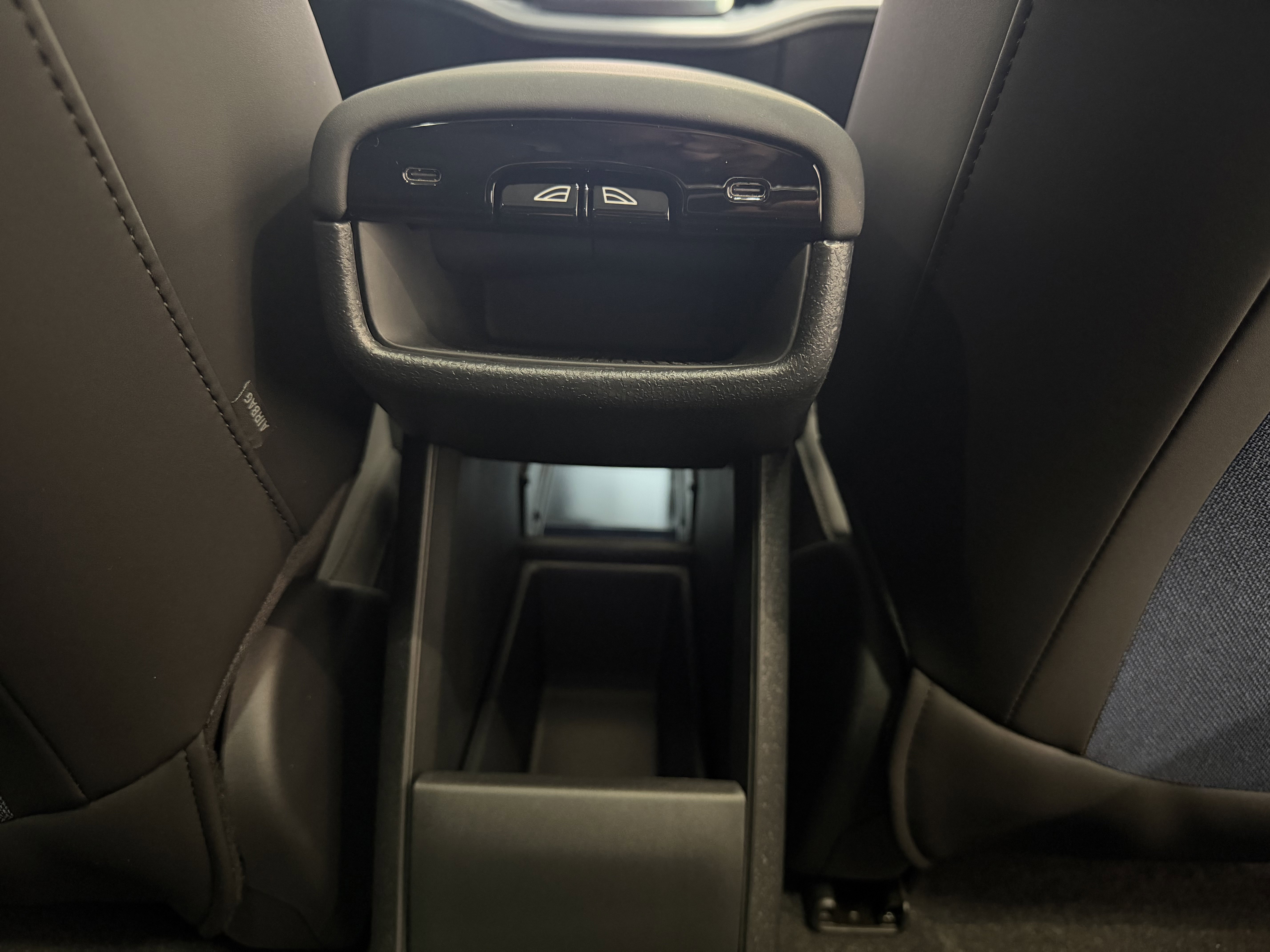 New 2026 Volvo EX30 Cross Country Ultra w/ Protection Package Premier image 25