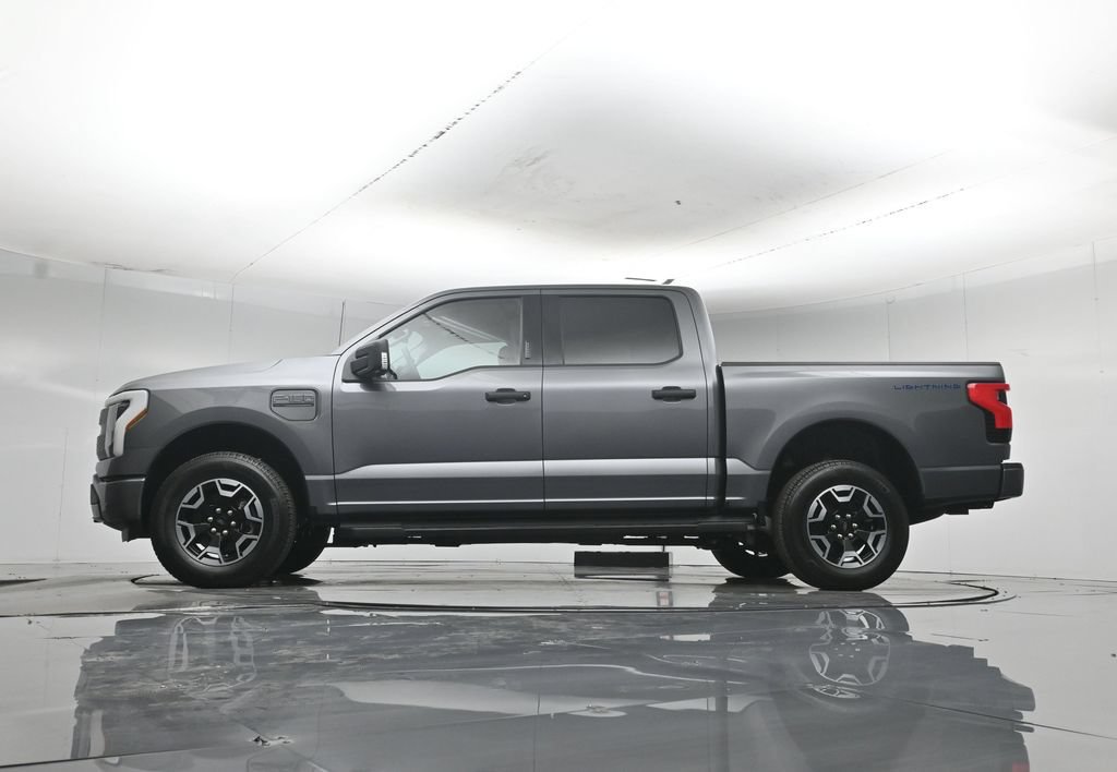 Used 2023 Ford F150 Lightning XLT AWD/4WD image 52