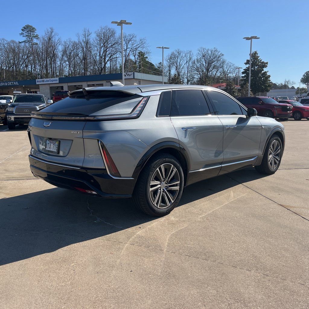 Used 2024 Cadillac Lyriq Luxury image 10