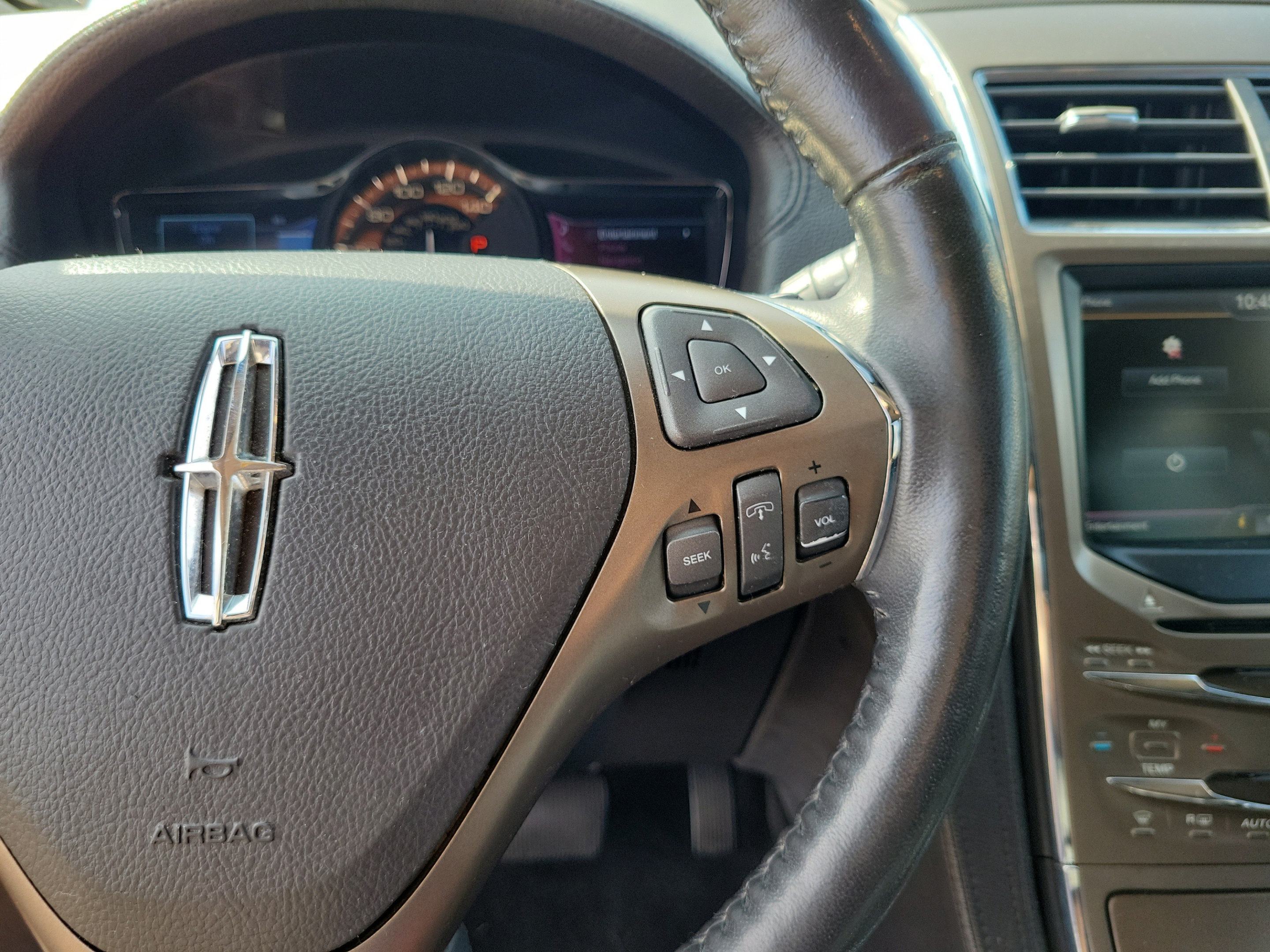 Used 2013 Lincoln MKX FWD image 21