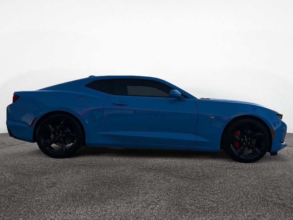 Used 2022 Chevrolet Camaro LT RWD image 6