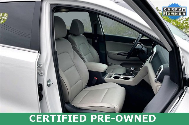 Certified 2022 Kia Sportage EX w/ EX Technology Package image 7