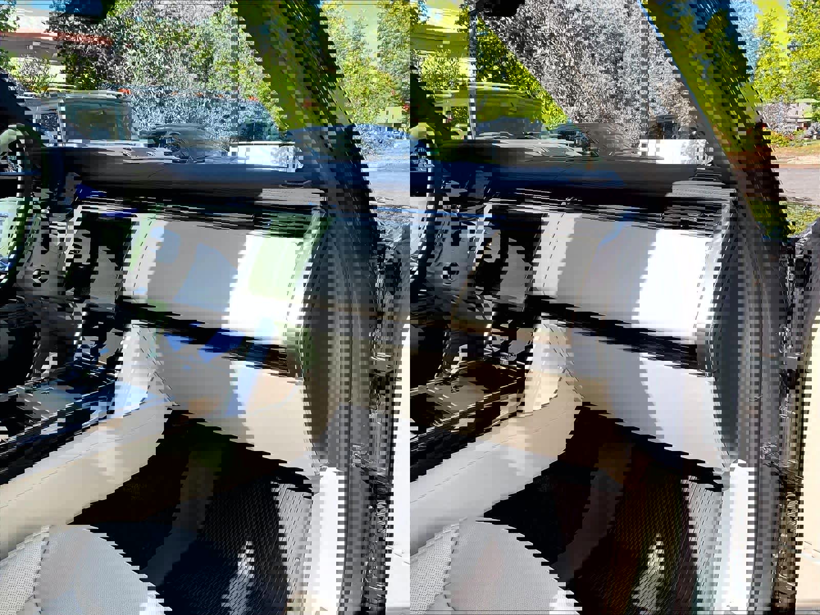 New 2026 Land Rover Range Rover SE AWD/4WD image 28