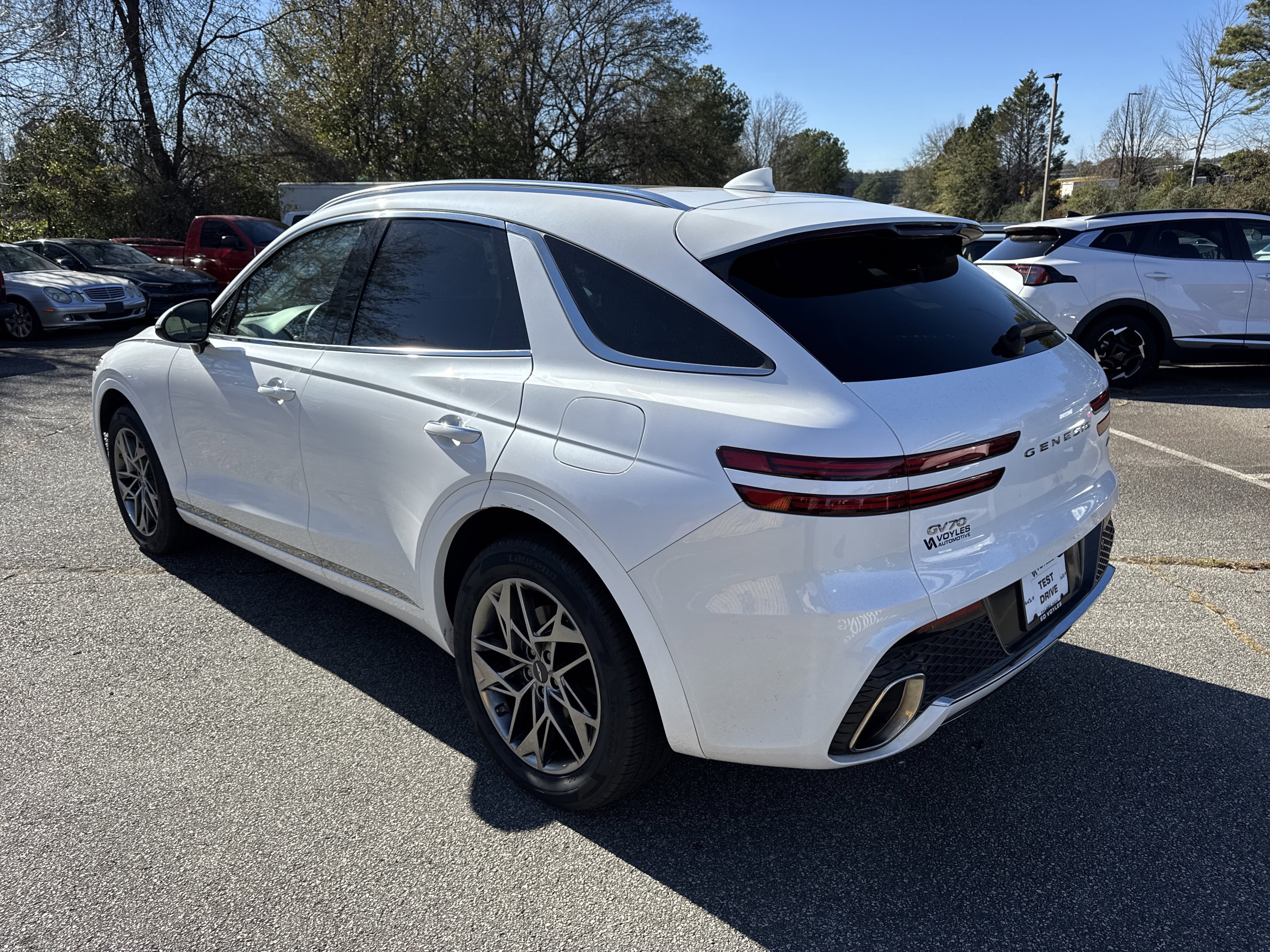 Used 2022 Genesis GV70 2.5T w/ Select Package image 5