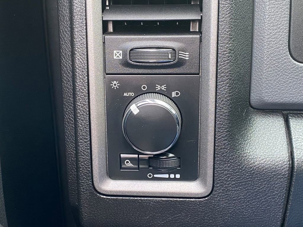 Used 2015 RAM 1500 ST w/ SXT Appearance Group image 24